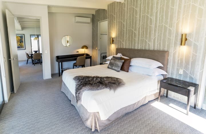 The Rees Hotel and Luxury Apartments