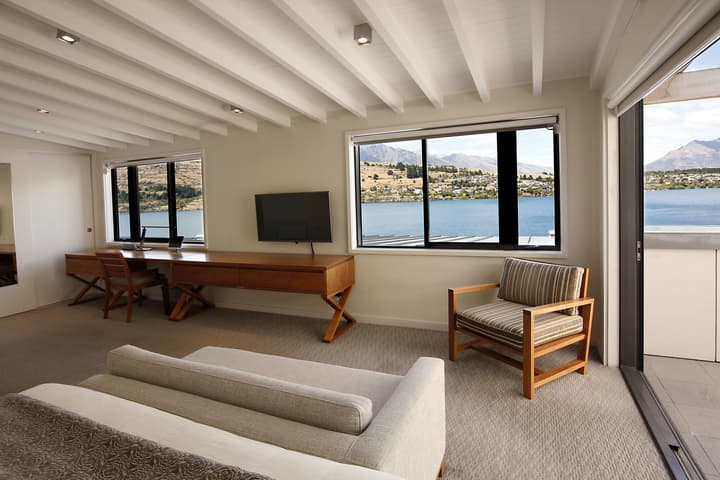 The Rees Hotel and Luxury Apartments