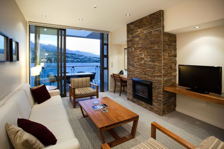 The Rees Hotel and Luxury Apartments