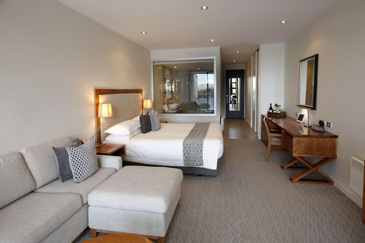 The Rees Hotel and Luxury Apartments