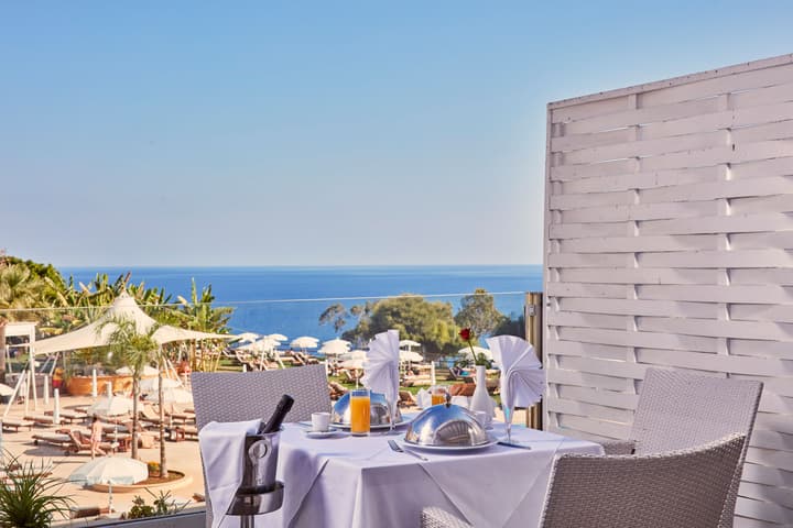 Grecian Park Hotel