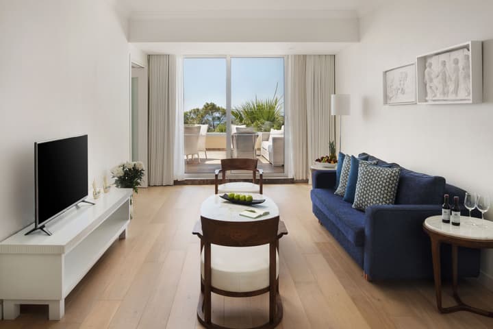 Grecian Park Hotel