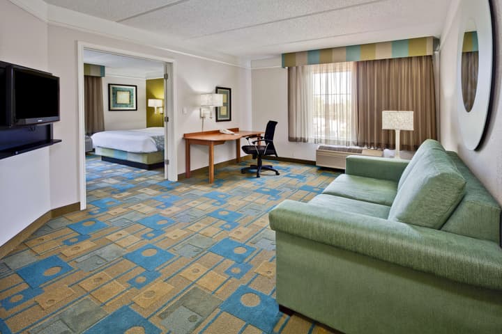 La Quinta Inn & Suites by Wyndham Ft. Lauderdale Airport