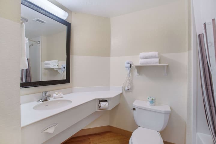 La Quinta Inn & Suites by Wyndham Ft. Lauderdale Airport