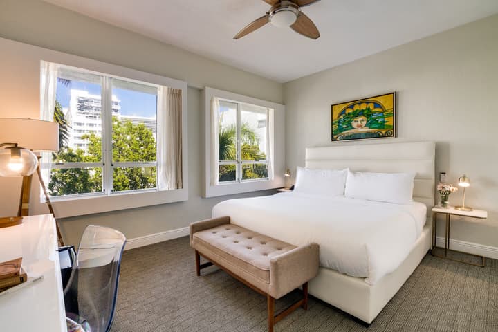 Crest Hotel Suites