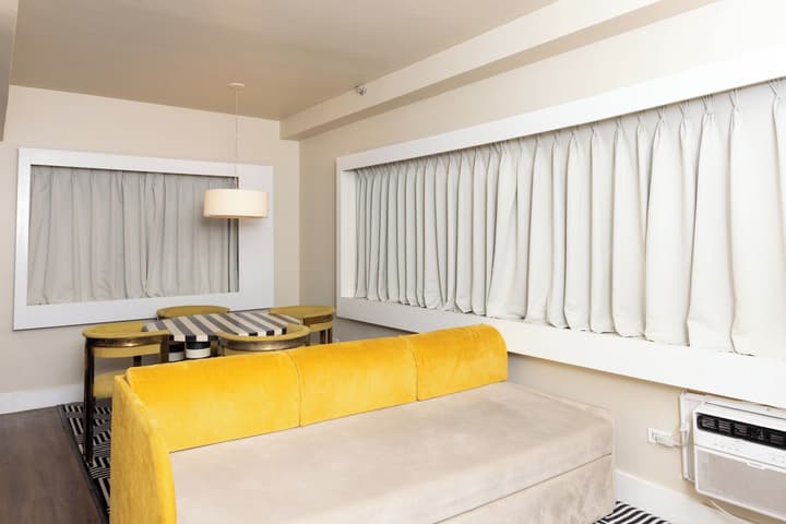 Crest Hotel Suites