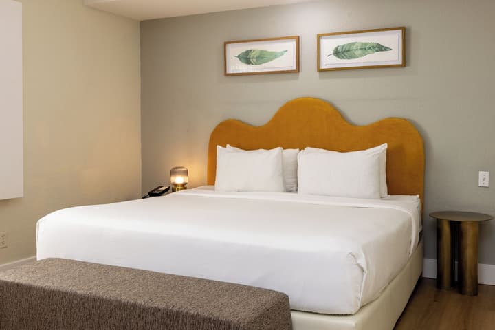 Crest Hotel Suites
