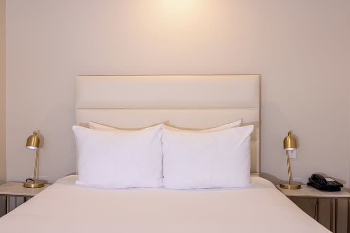 Crest Hotel Suites