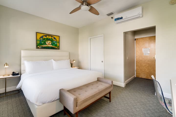 Crest Hotel Suites