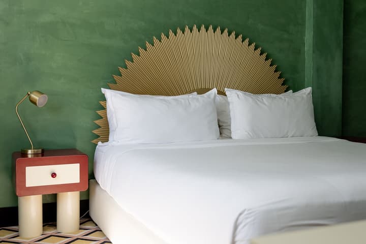 Crest Hotel Suites