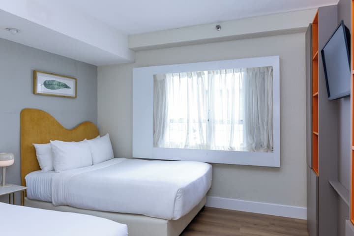 Crest Hotel Suites