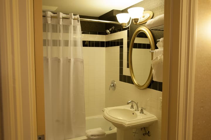 Ambassador Hotel Milwaukee, Trademark Collection by Wyndham