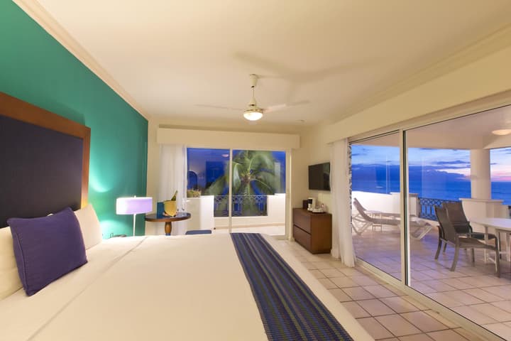 Crown Paradise Golden All Inclusive Resort - Adults Only