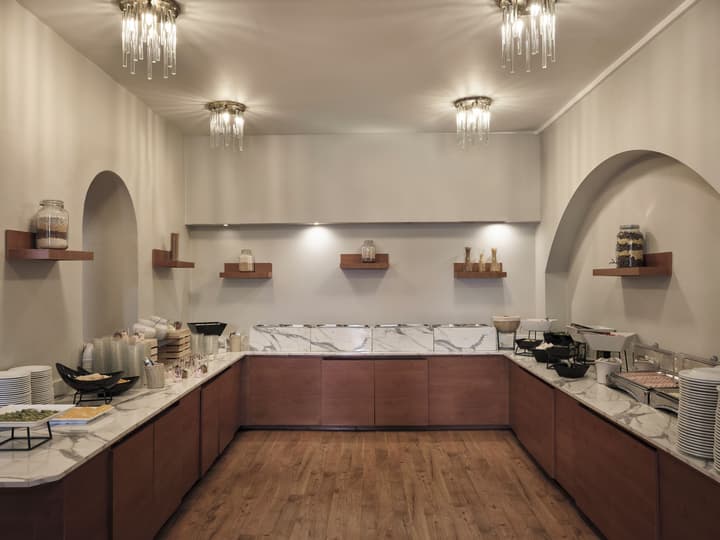 Candia Hotel