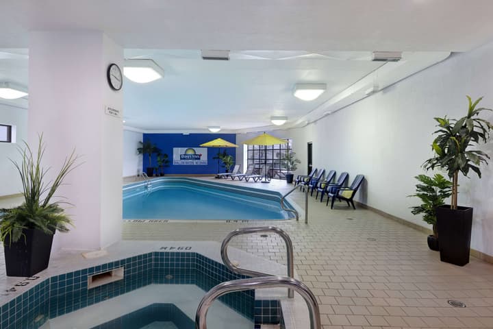 Days Inn by Wyndham Niagara Falls Near The Falls