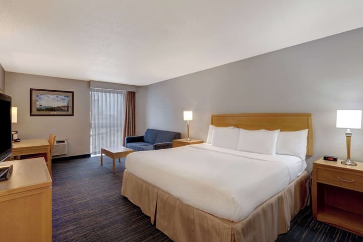 Days Inn by Wyndham Niagara Falls Near The Falls