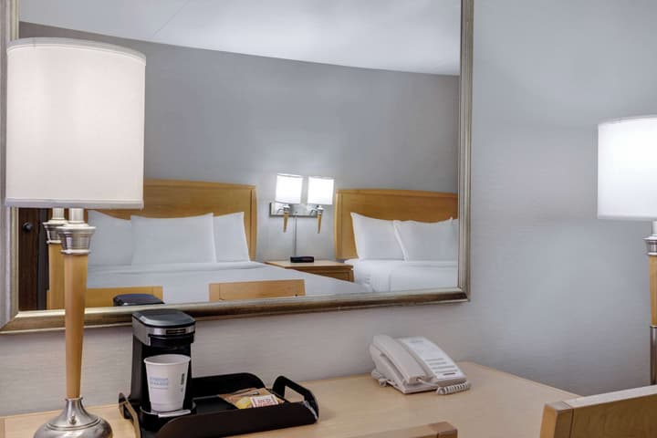 Days Inn by Wyndham Niagara Falls Near The Falls