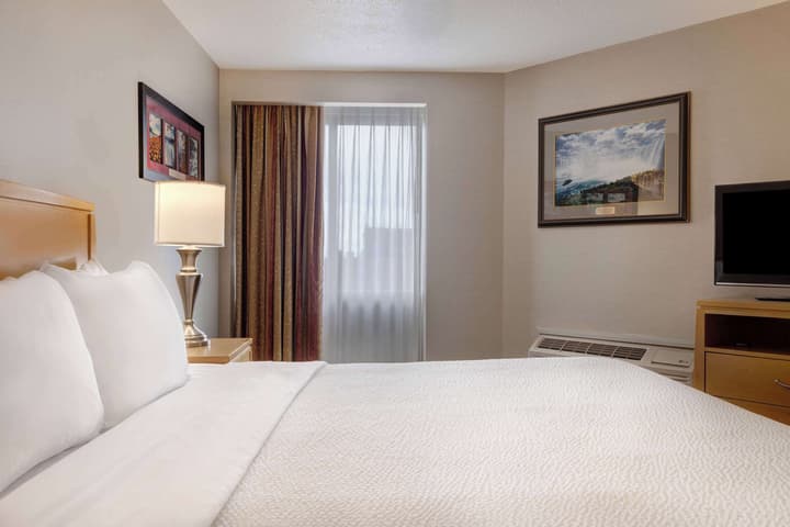 Days Inn by Wyndham Niagara Falls Near The Falls