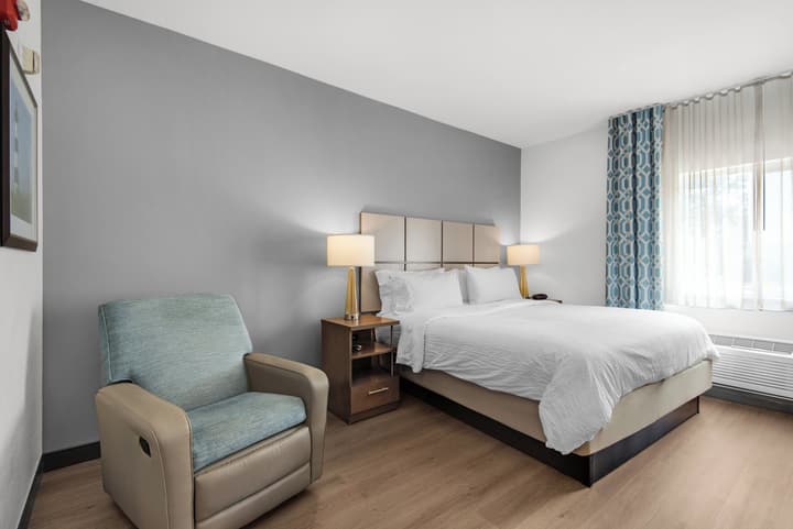 Candlewood Suites Pensacola - University Area by IHG