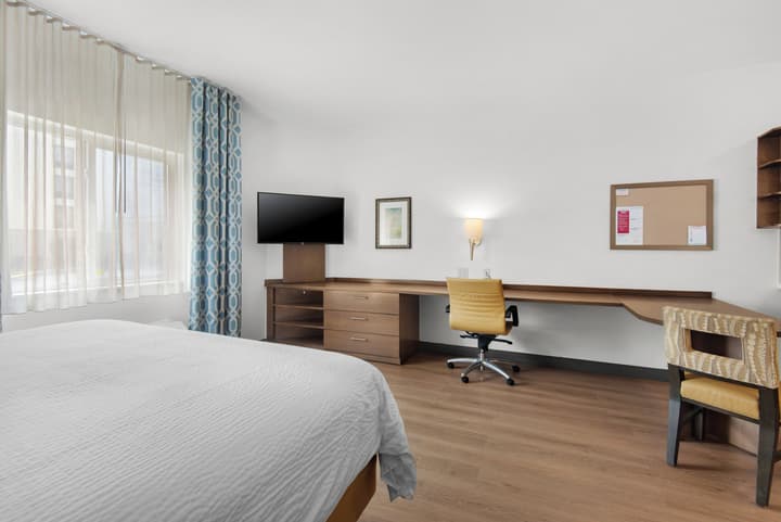 Candlewood Suites Pensacola - University Area by IHG
