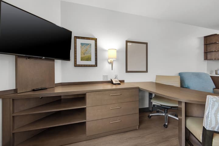 Candlewood Suites Pensacola - University Area by IHG