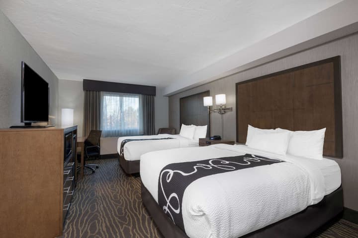 La Quinta Inn & Suites by Wyndham Anchorage Airport