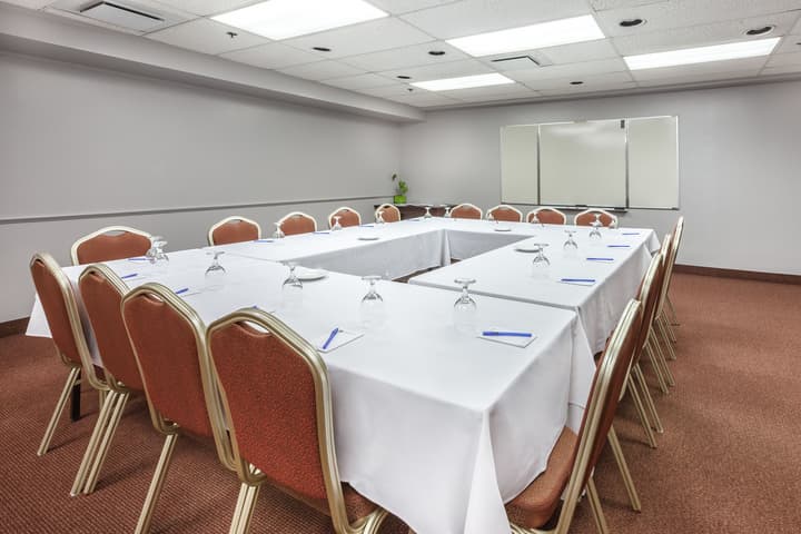 Ambassadeur Hotel
