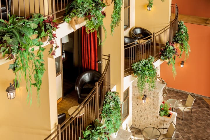 Ambassadeur Hotel