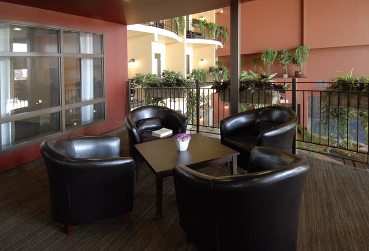 Ambassadeur Hotel