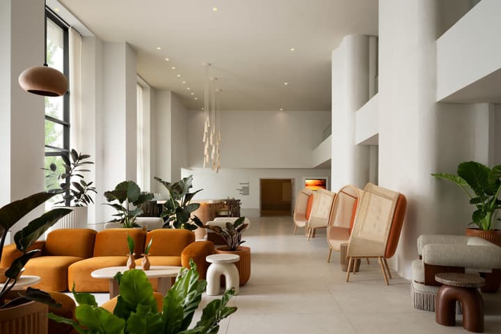 Sandbourne Santa Monica, Autograph Collection
