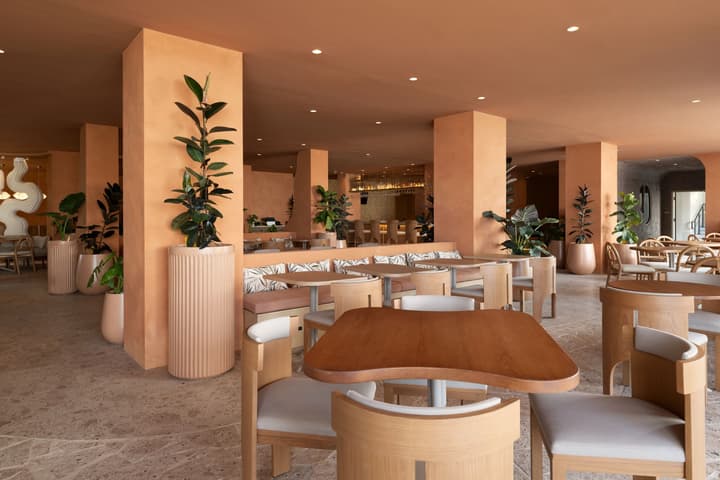 Sandbourne Santa Monica, Autograph Collection