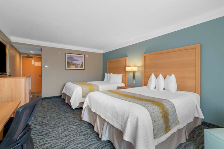Best Western Plus Executive Court Inn & Conference Center