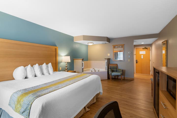 Best Western Plus Executive Court Inn & Conference Center