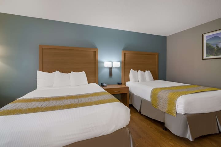 Best Western Plus Executive Court Inn & Conference Center