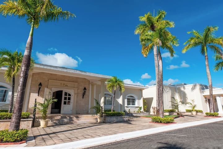 Eurostars Grand Cayacoa