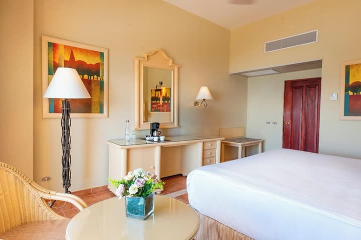 Eurostars Grand Cayacoa
