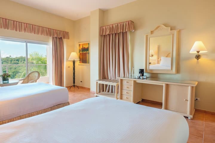 Eurostars Grand Cayacoa