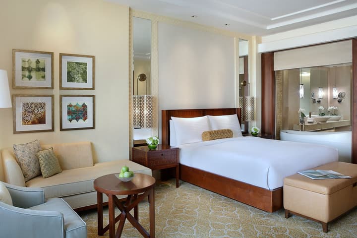 The Ritz-Carlton, Dubai