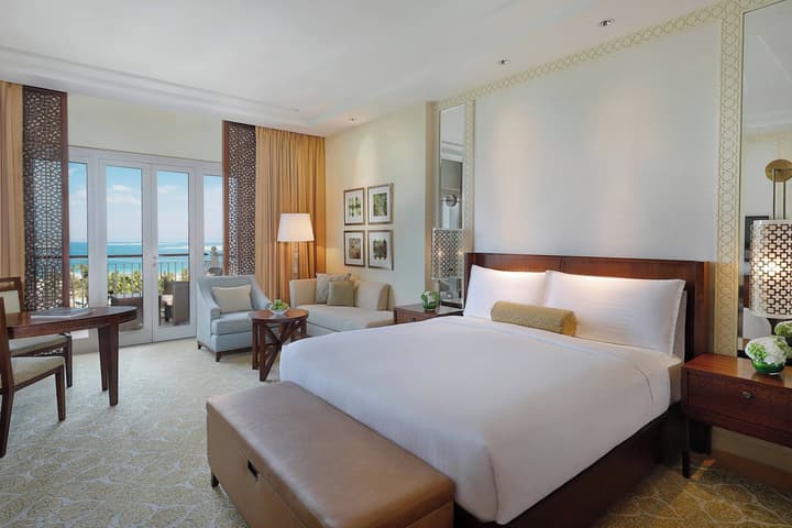 The Ritz-Carlton, Dubai