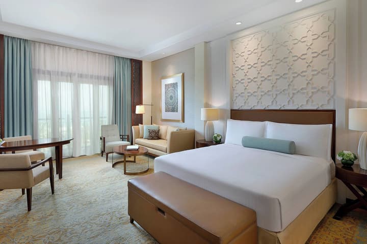 The Ritz-Carlton, Dubai