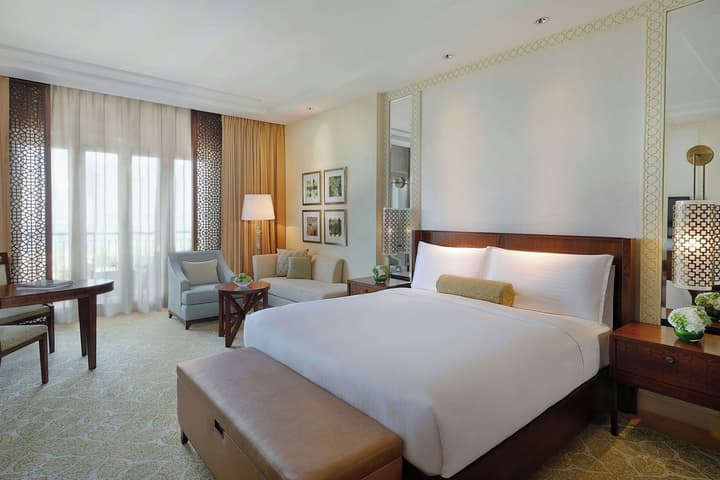 The Ritz-Carlton, Dubai