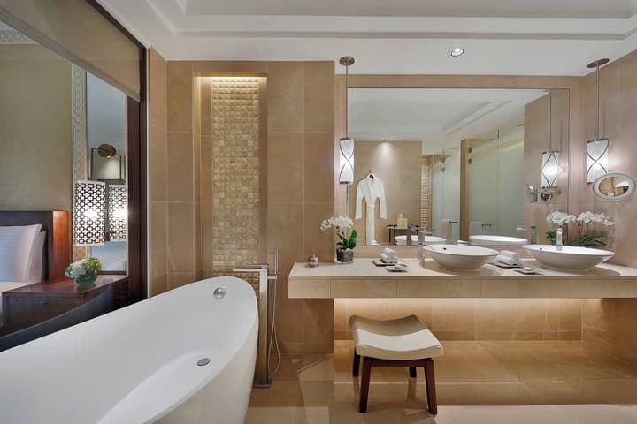 The Ritz-Carlton, Dubai