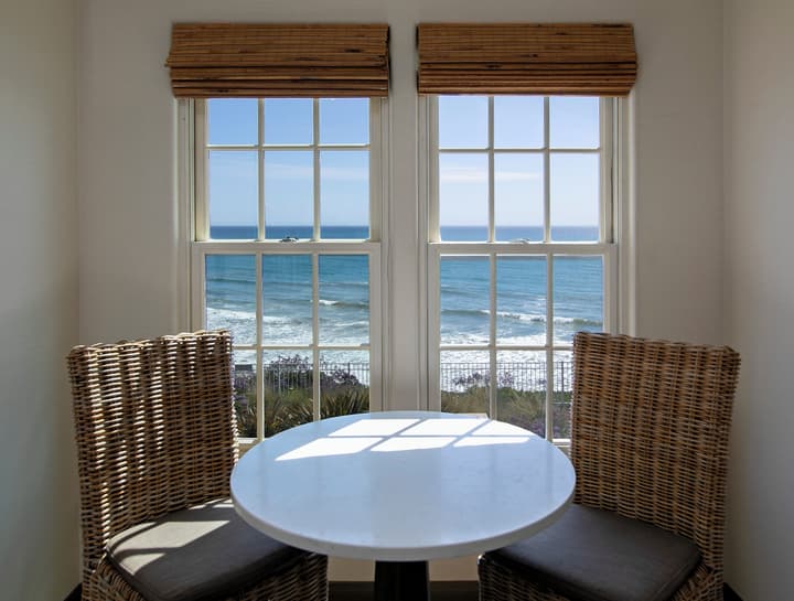 Cottage Inn By The Sea