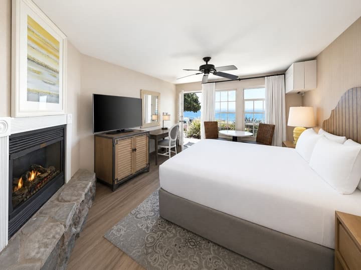 Cottage Inn By The Sea
