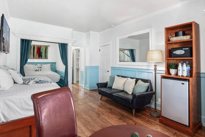 Sea Blue Hotel