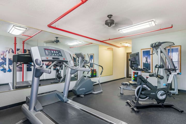 Best Western Plus Universal Inn