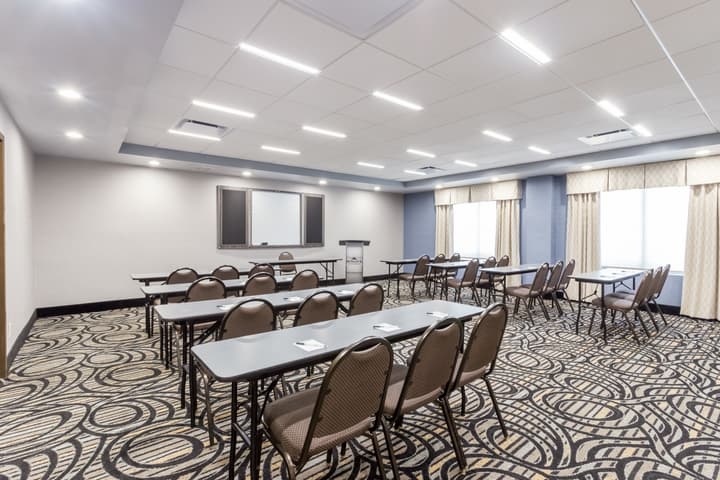 Wingate by Wyndham Convention Ctr Closest Universal Orlando