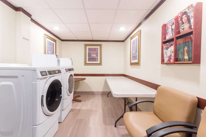 Wingate by Wyndham Convention Ctr Closest Universal Orlando