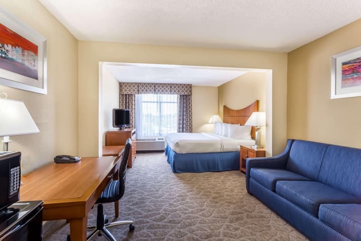 Wingate by Wyndham Convention Ctr Closest Universal Orlando