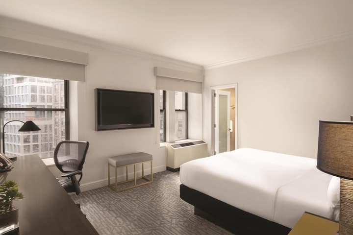 Martinique New York on Broadway, Curio Collection by Hilton